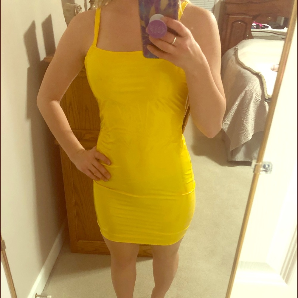 Fashion Nova bright yellow latex party dress NEW